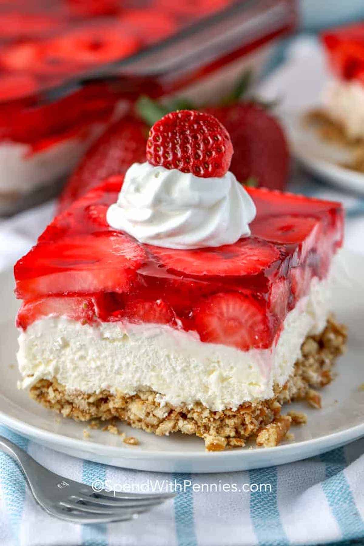strawberry pretzel salad - Article 1